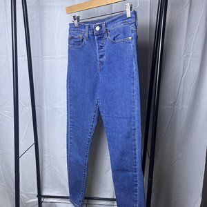WOMEN'S LEVI'S JEANS "WEDGIE SKINNY" - SIZE 25